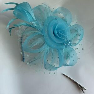 NWT Elegant Kentucky Derby Sky Blue Feather Fascinator